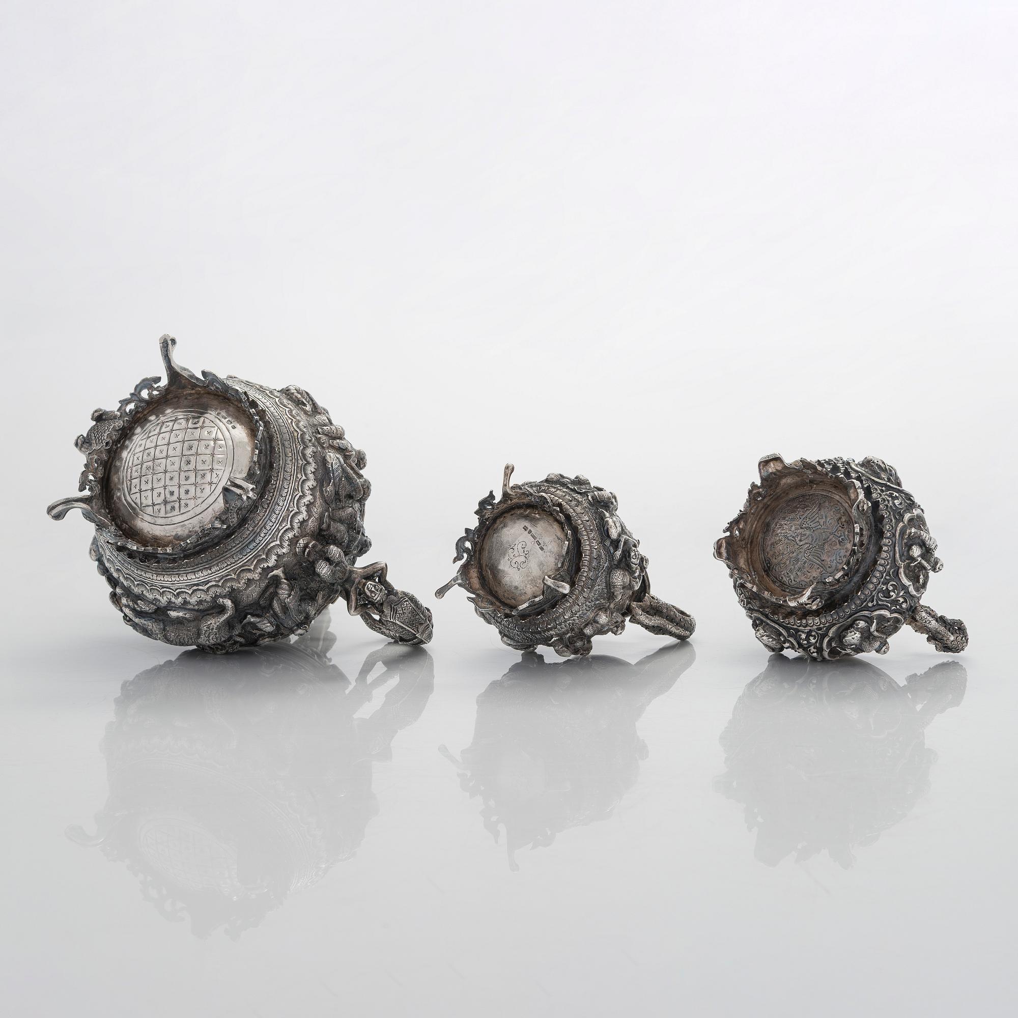 Tekanna, sockerskål och mjölkkanna, silver, 1900-talets början/ första hälft. Finska kontrollstämplar, 1949.