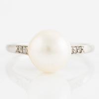 Ring platina med pärla och åttkantslipade diamanter, 1930-tal.