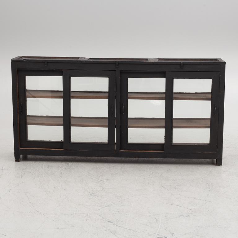 Display cabinet, 20th century.