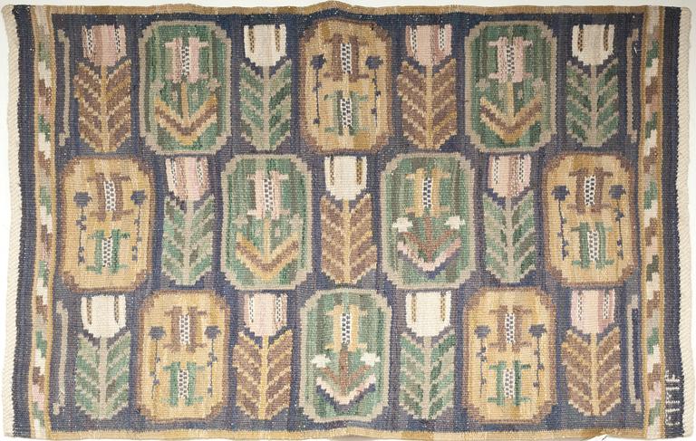 VÄVNAD, "Medaljongerna", monogramsignared MMF (Märta Måås-Fjetterström), ca 86,5 X 60 cm.