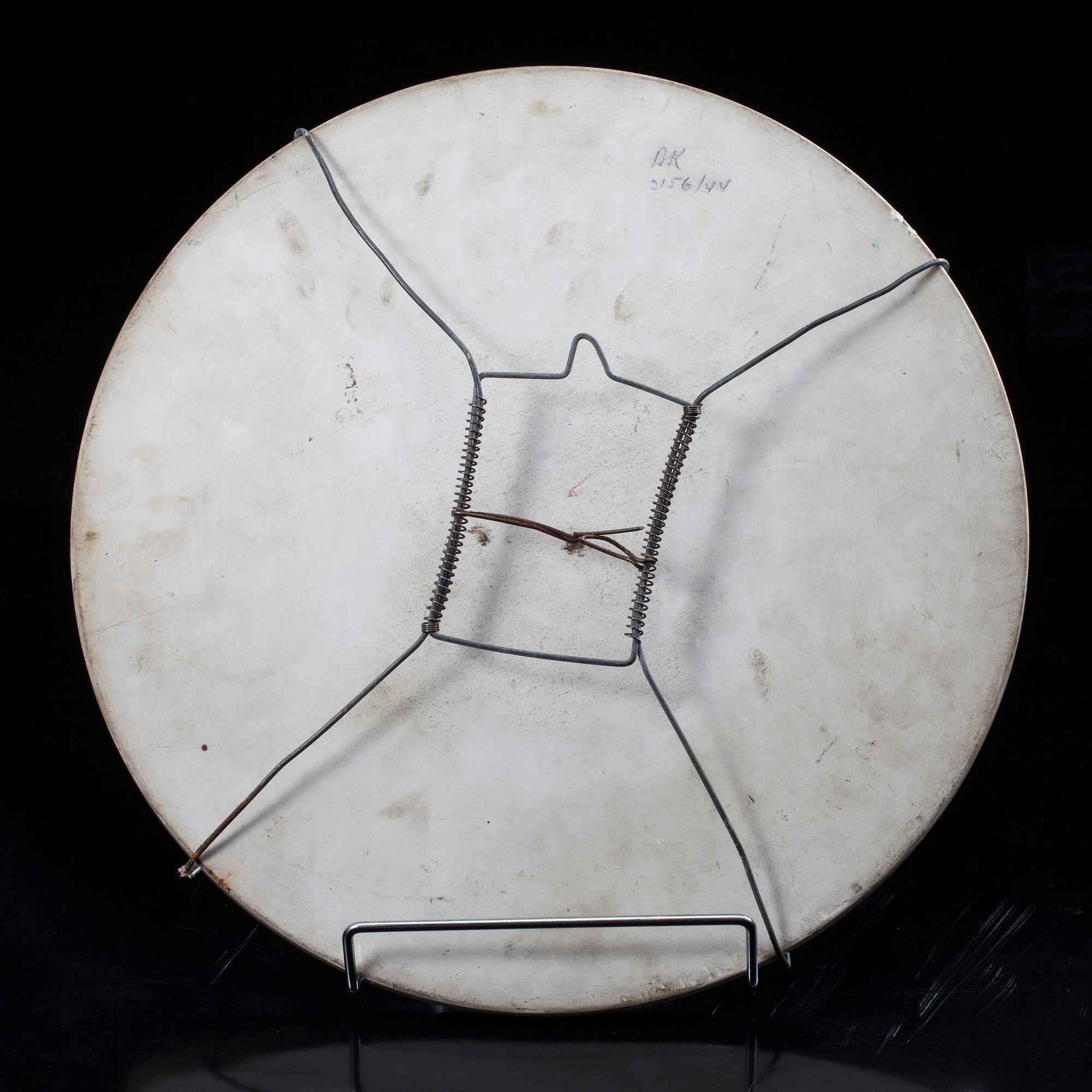 KERAMIKPLATTA. Signerad Kaipiainen 1944 Arabia.