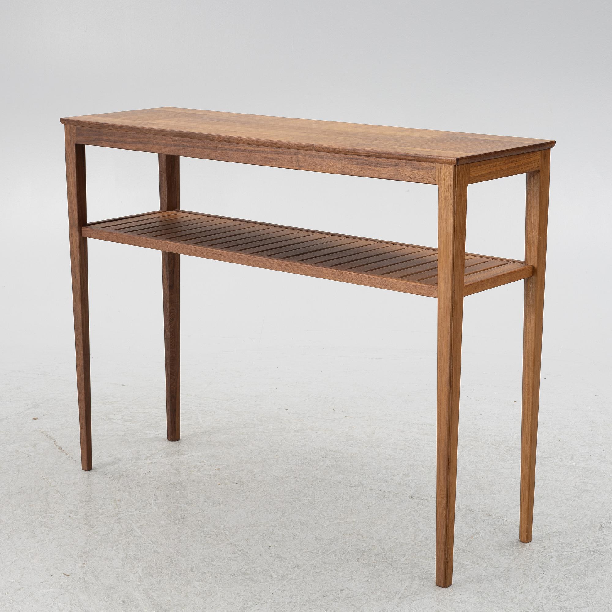 Carl Malmsten, Side table, carpenter Stefan Olsson AB, Gotland.
