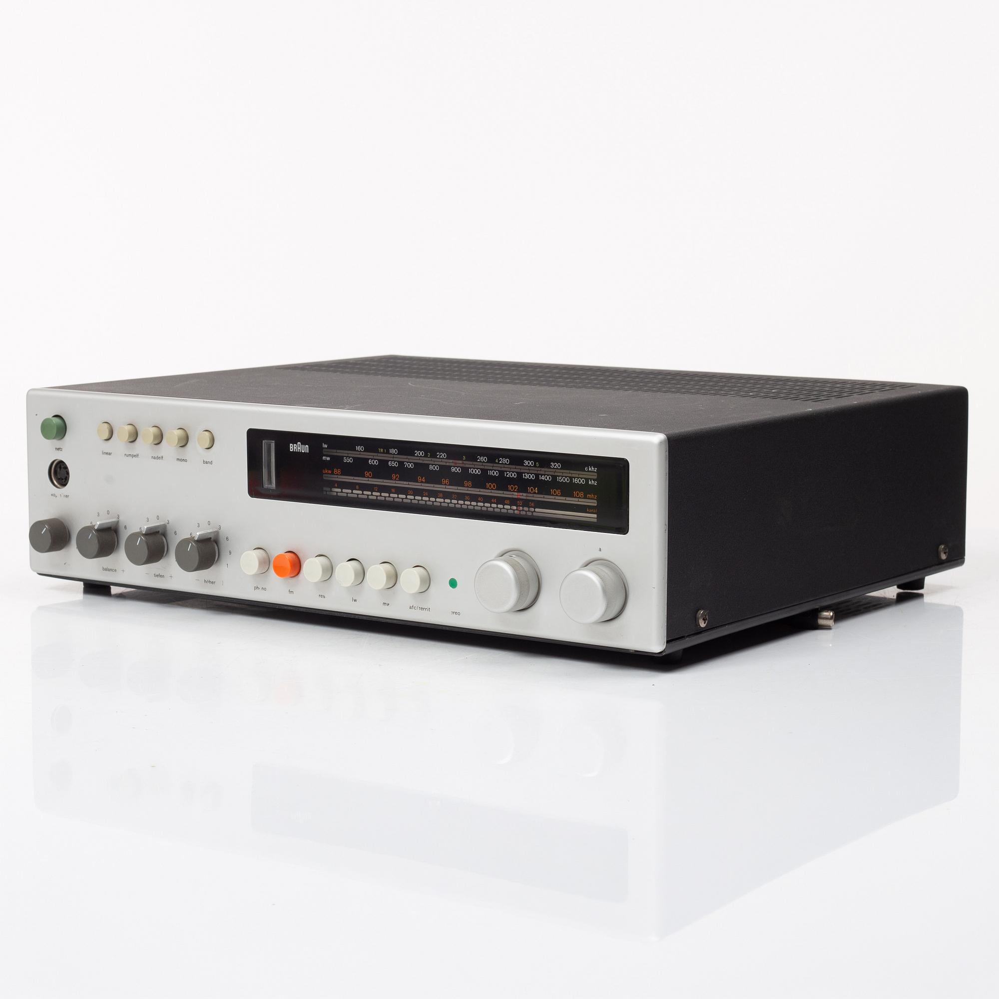 A Dieter Rams HiFi stereo tuner-amplifier, Regie 500, Braun 1970s.