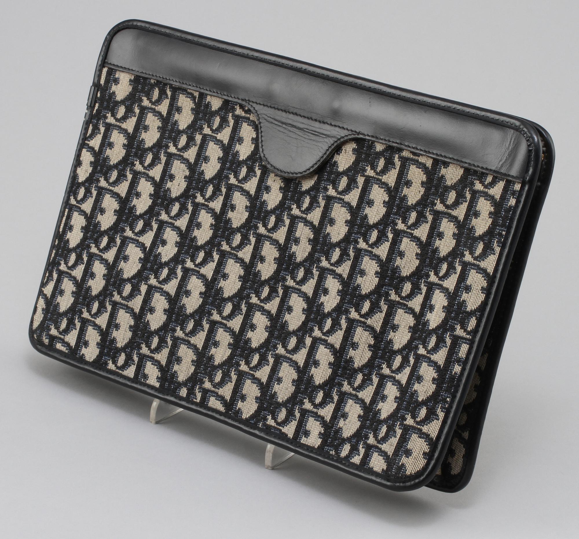 KUVERTVÄSKA, Dior, 1900-talets fjärde kvartal.