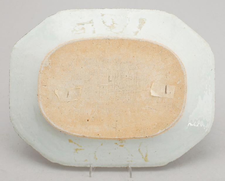 STEKFAT, porslin, Kina, sekelskiftet 1800.