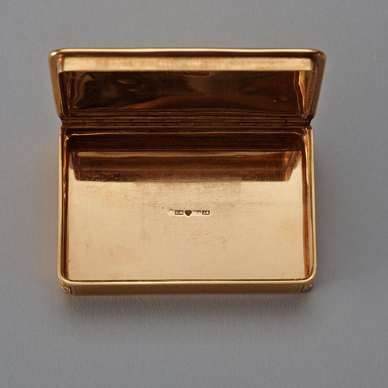 A Swedish 19th century gold snuff-box, marks of Gustaf Möllenborg, Stockholm 1841.
