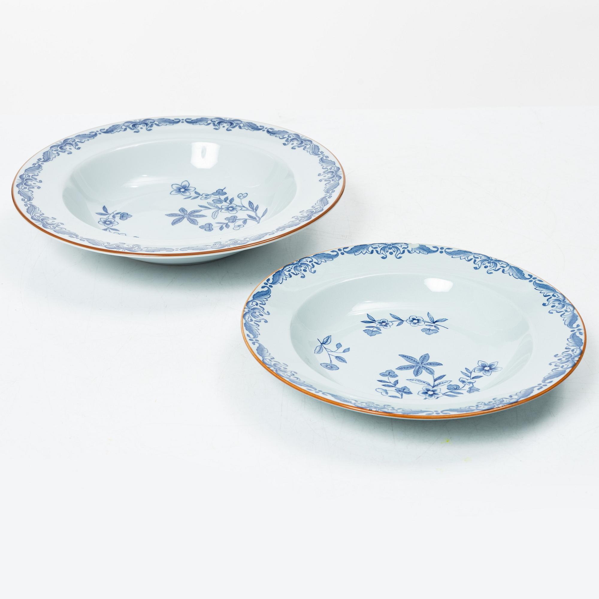 A 91 piece "East India" dining service, Rörstrand.