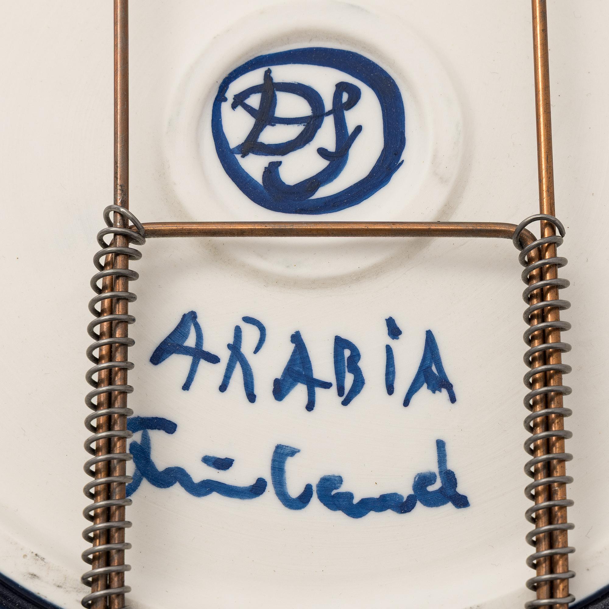 Dorrit von Fieandt, skålfat, keramik, signerad DF Arabia Finland.