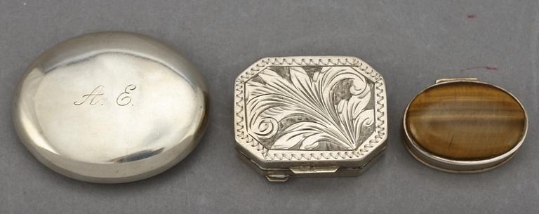 DOSOR, 3 st, silver, 1900-tal. Vikt 55 g.