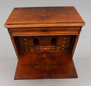 CHIFFONJÉ, 1800-talets andra hälft.
