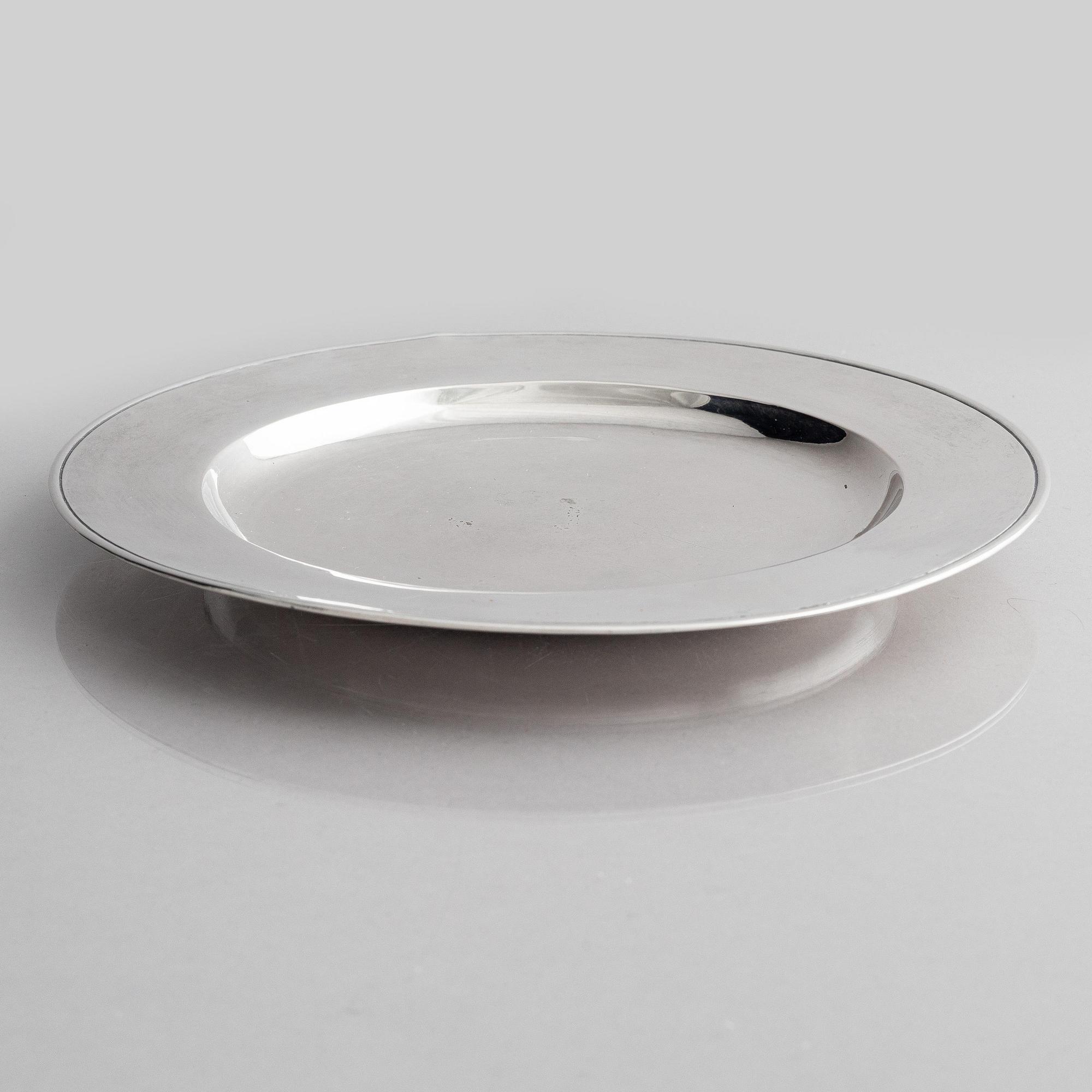 A Russian silver dish, unidentified master, assay master Andrei Sajzew, Moscow 1740s.