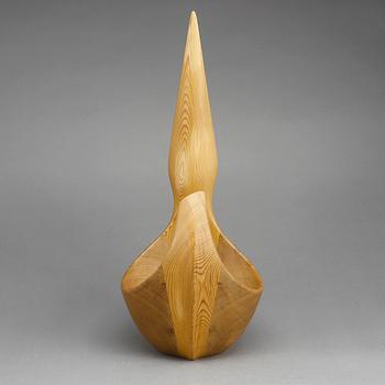 SKÅL, snidad och skulpterad furu, Johnny Mattsson, monogramsignerad, 1950/60-tal.