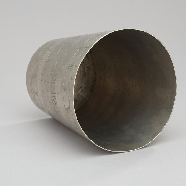 A Svenskt Tenn engraved pewter cup, Stockholm 1943, model 1010.