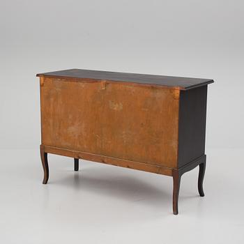 SIDEBOARD, 1900-talets första hälft.