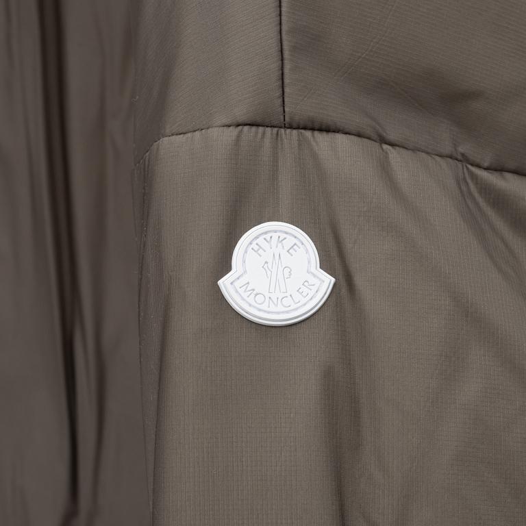 Moncler, A down coat 'Roseg Giubbotto', size 1.