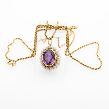 Collier, 18k, hänge med ametist och pärlor, Italien.