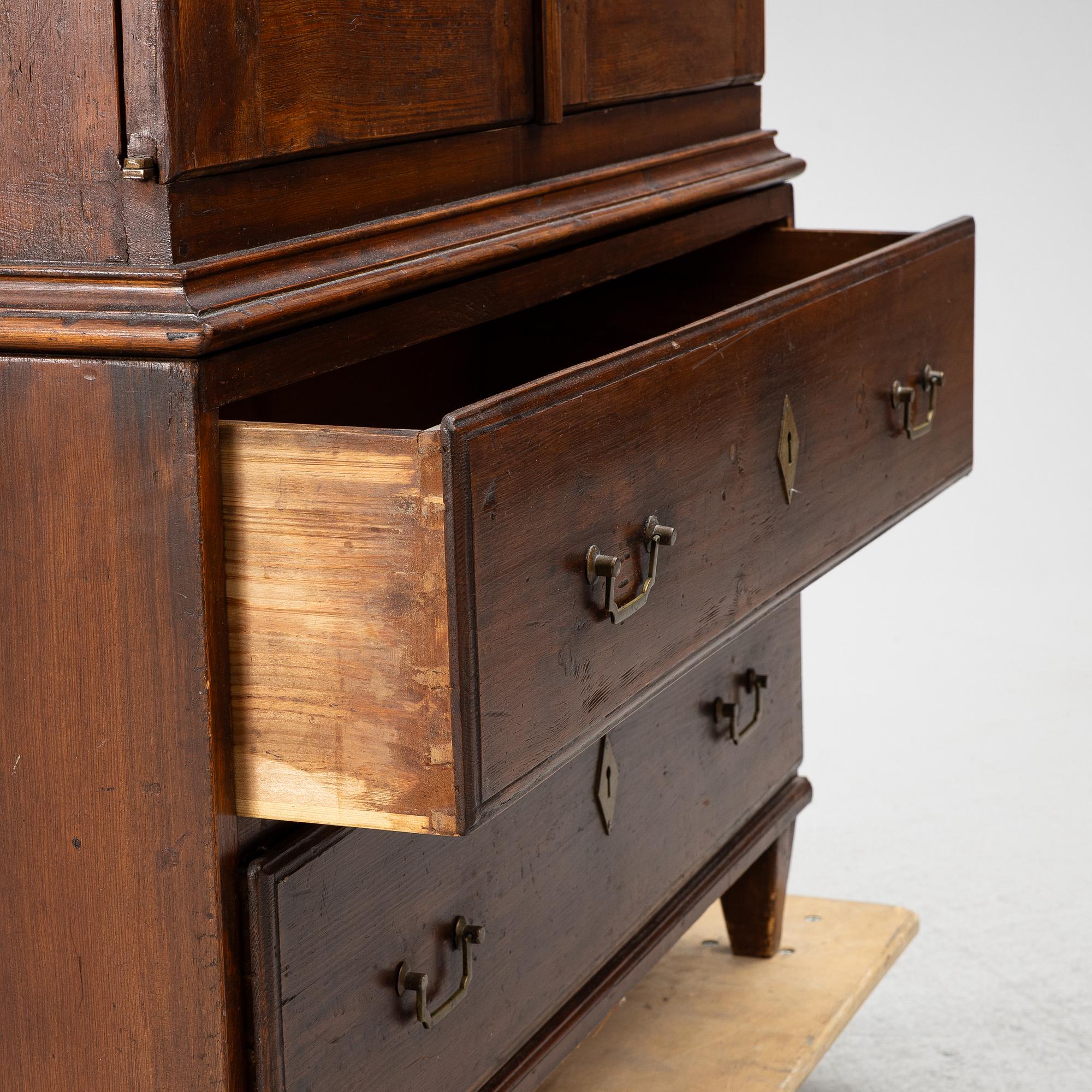 A Gustavian cabinet, end of the 18th century.