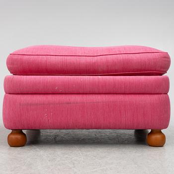 Josef Frank, fåtölj med fotpall, modell 336, Firma Svenskt Tenn.