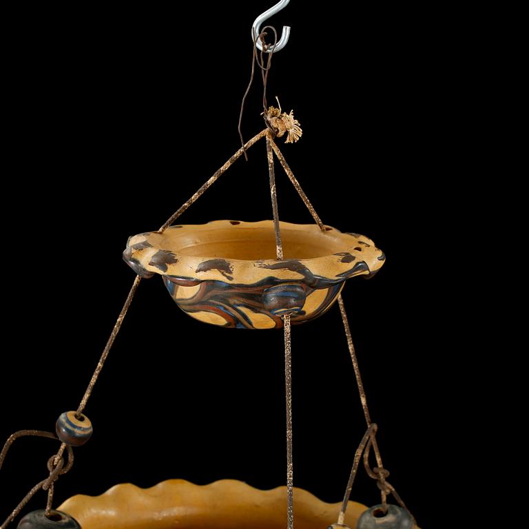 HERMAN AUGUST KÄHLER, växtampel, lergods, Danmark, 1900-talets första hälft. Höjd ca 50 cm.