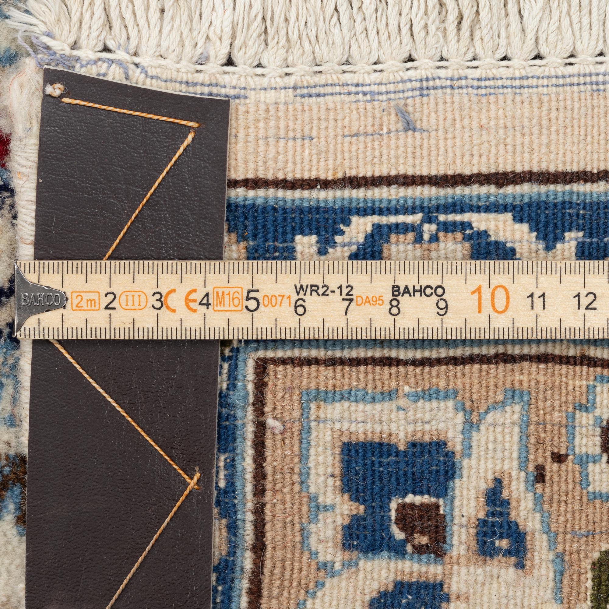 Carpet, oriental, approx. 404 x 298 cm.