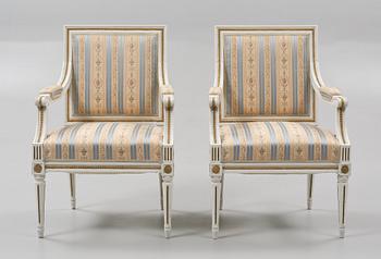 KARMSTOLAR, ett par, gustaviansk stil, omkring 1900-talets mitt.