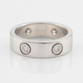 Cartier ring "Love" 18K vitguld med runda briljantslipade diamanter.