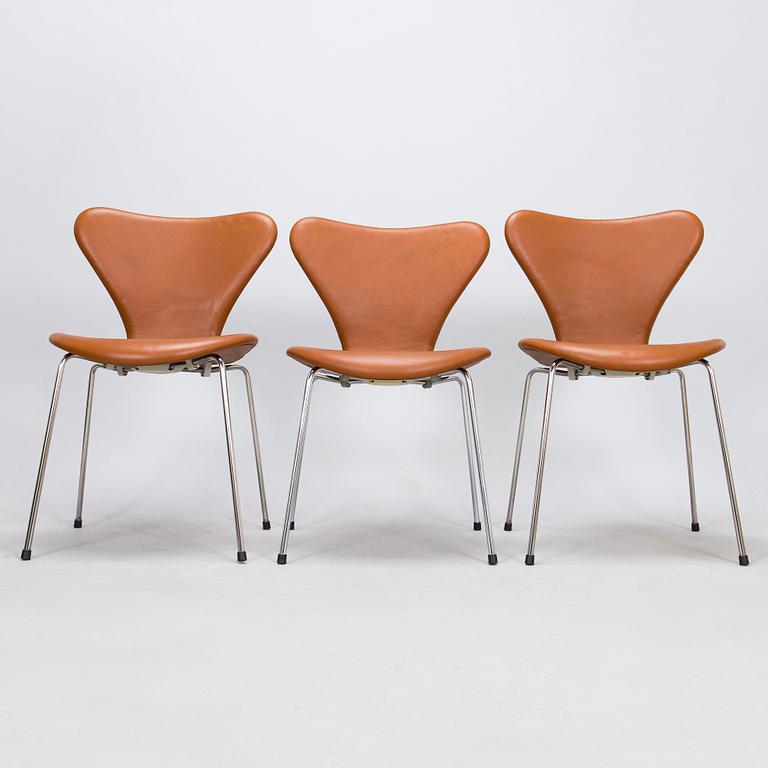 Arne Jacobsen, tuoleja, 6 kpl, "Sjuan" Fritz Hansenille, Tanska.