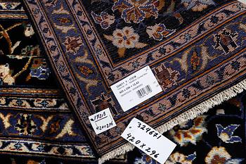 A carpet, Kashan, ca 420 x 296 cm.