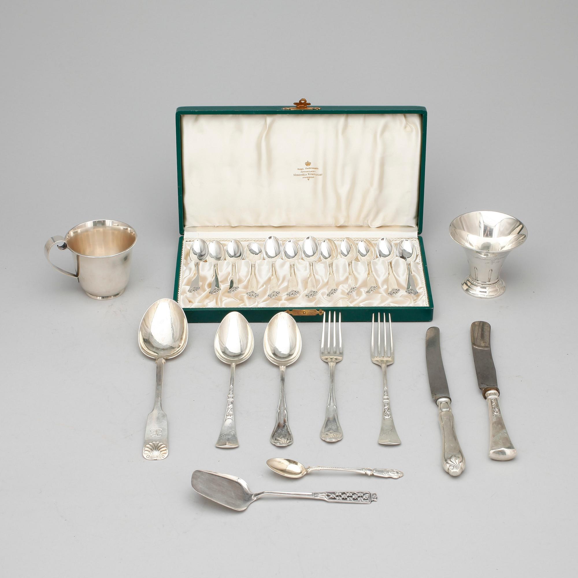 PARTI SILVER, 23 delar, silver, bla CF. Carlman, 1900-tal. Totalvikt ca577g (inkl knivar).