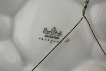 Two porcelian dishes by Fruhtrunk and Tapio Wirkkala for Rosenthal, signed and numbered.