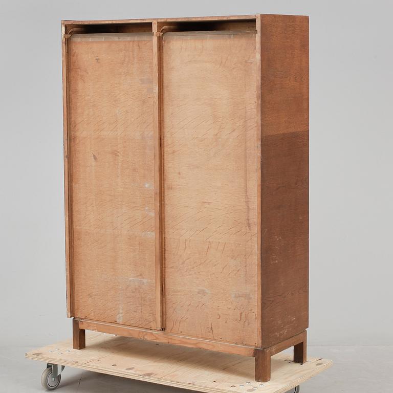 DOKUMENTSKÅP, 1900-talets första hälft.