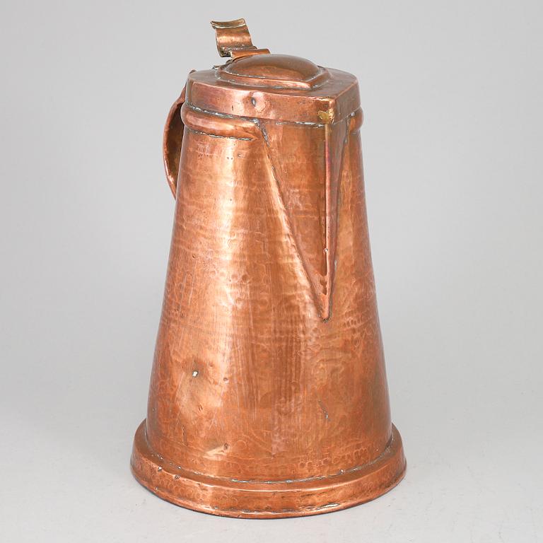 A copper jug, probably Germany. Ca 1800.