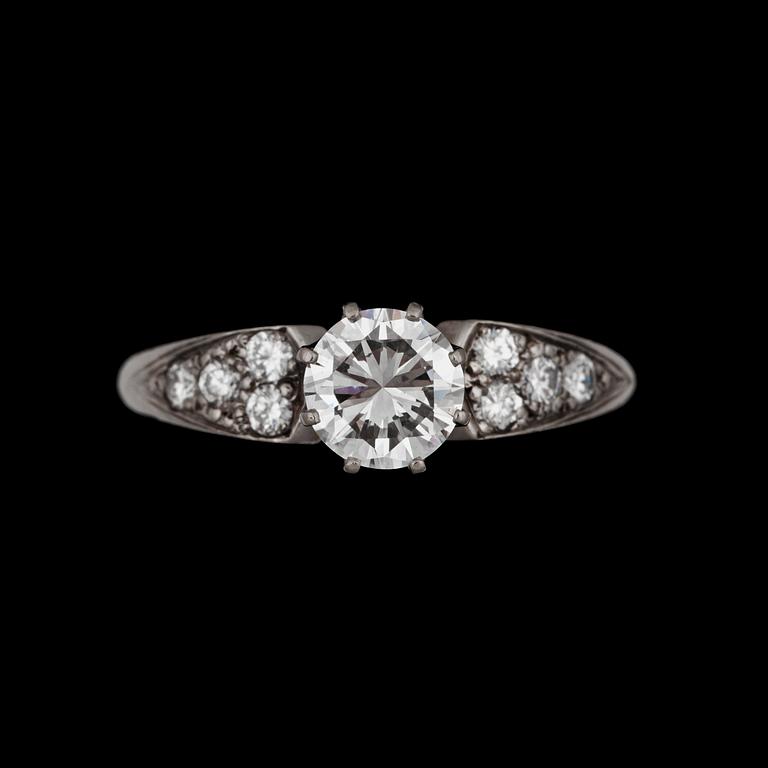 A diamond tot. app. 1.30 cts ring. Quality app. H/SI.