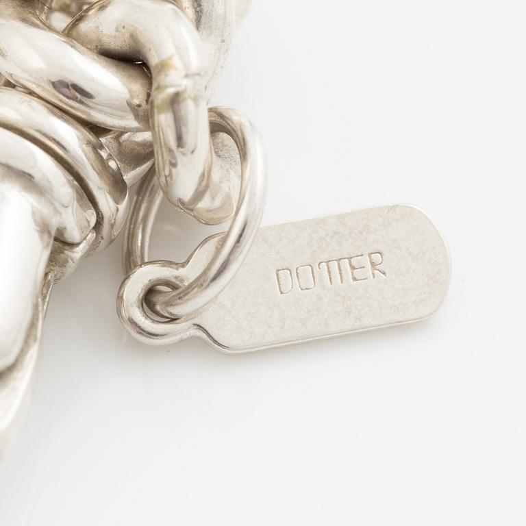 Maria Nilsdotter, collier sterlingsilver med odlade sötvattenspärlor, "Rebel Necklace".