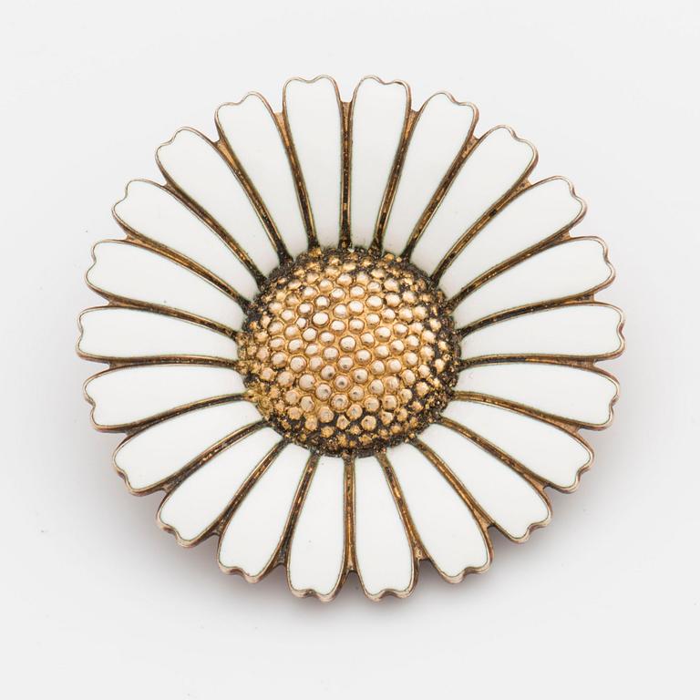 BROSCH, Daisy, Georg Jensen, sterling silver och vit emalj.