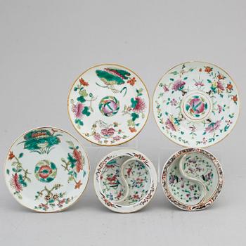Five famille rose tazzas, Qing dynasty, 19th century.