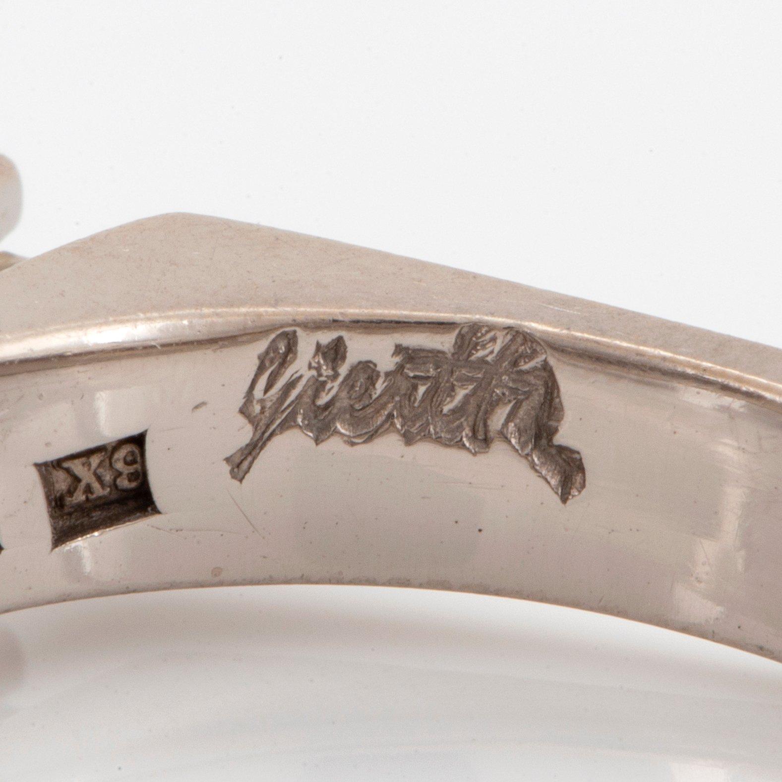 Claës Giertta ring 18K vitguld med runda briljantslipade diamanter.