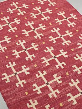 Sigvard Bernadotte, A CARPET, flat weave, ca 205,5 x 135,5 cm, signed SB (Sigvard Bernadotte).