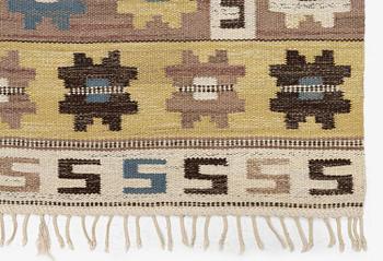 Märta Måås-Fjetterström, matta, "Kryptans matta" ("Sipporna"), rölakan, ca 194 x 129 cm, signerad AB MMF.