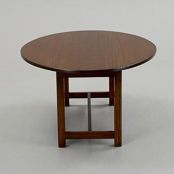 SOFFBORD, av typen Huntingtable. 1900-talets andra hälft.