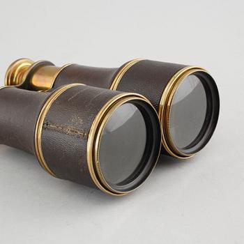 A early 20th century binoculars from Maison Crosti.