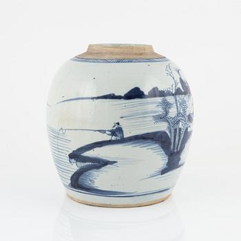 A Chinese Porcelain Ginger Jar, Qing Dynasty, 19th Century.