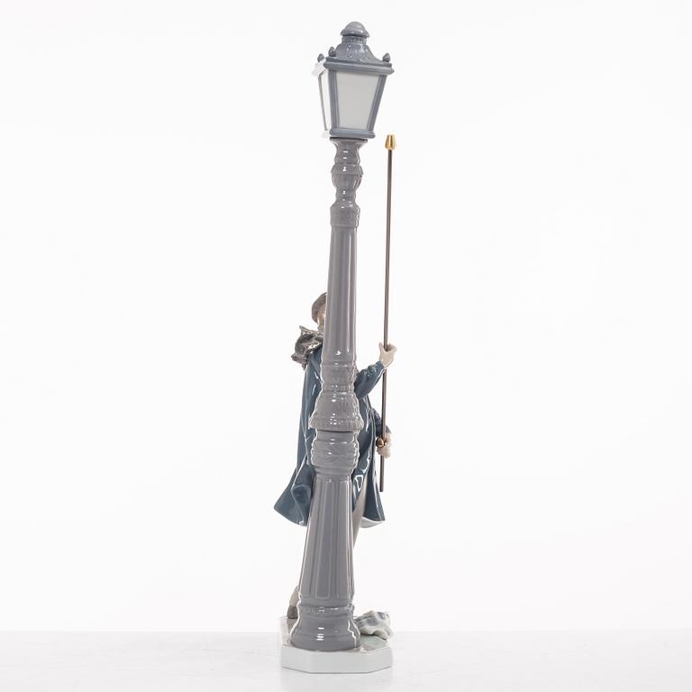 Lladró, figurine, "Lamplighter", Spain.