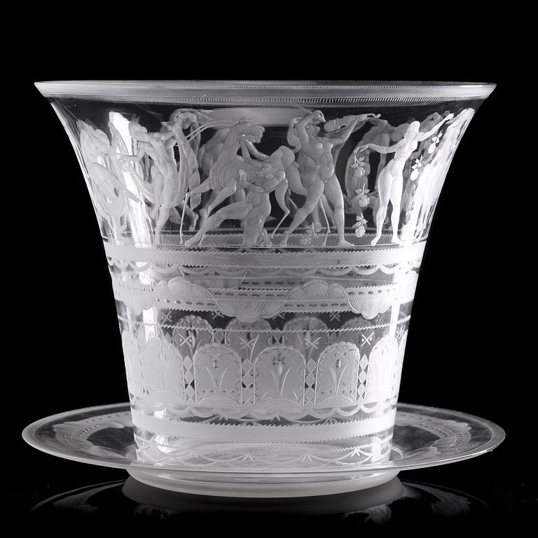 Simon Gate, an engraved glass bowl with plate, Orrefors, Sweden 1923, model 122.