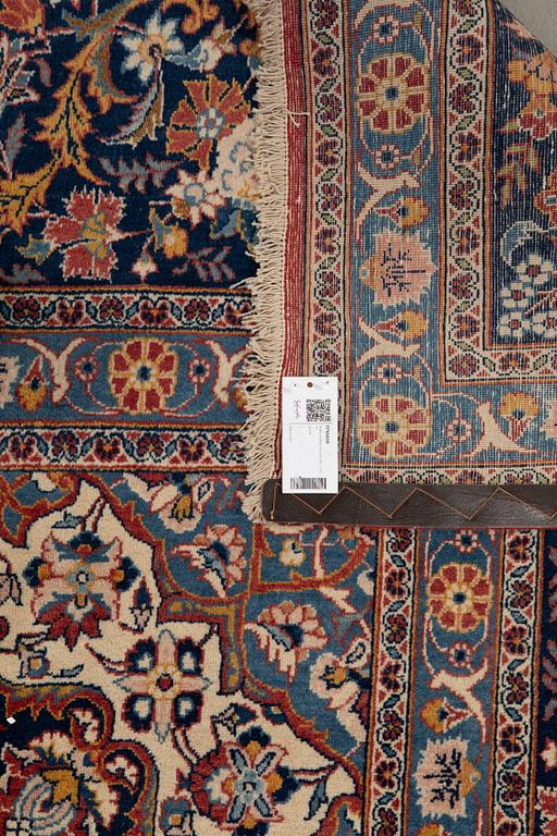 Carpet, Keshan Sarouk, 445 x 310 cm.