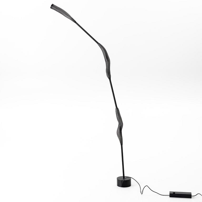 Swann Bourotte , golvlampa, "Paranoid 2", Ligne Roset, Frankrike.