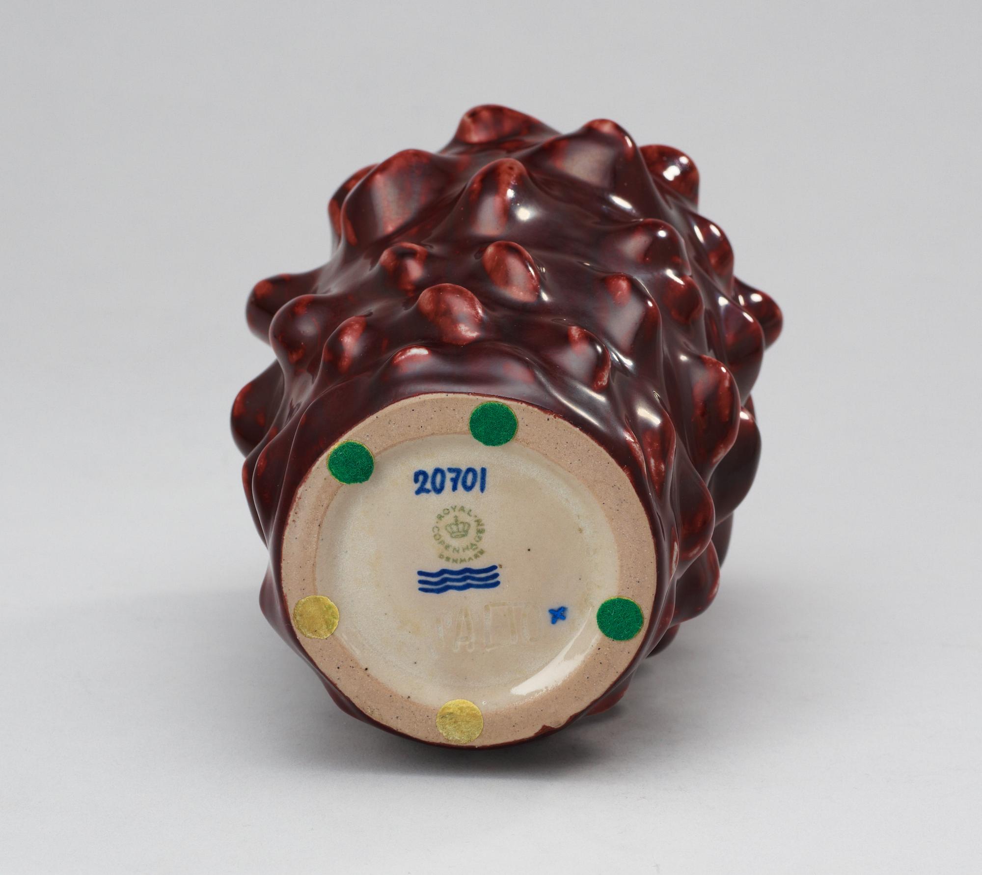 An Axel Salto stoneware vase, Royal Copenhagen, Denmark 1968.