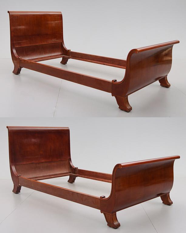 SÄNGAR, 1 par, 1800-talets mitt.