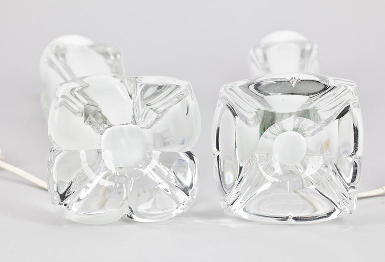 BORDSLAMPOR, ett par, snarlika, glas, sign. Flygfors, 1900-talets mitt.