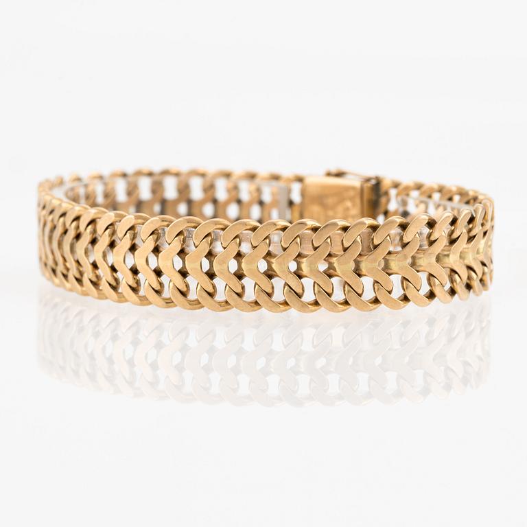 Bracelet, 18K gold, herringbone link.